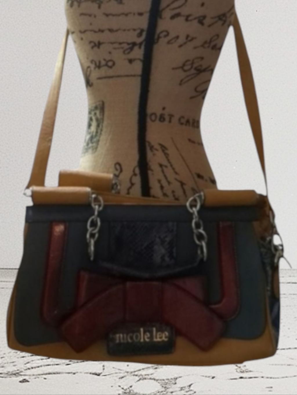 Nicole Lee Bag Can Be Used As A Shoulder Bag Or Handbag